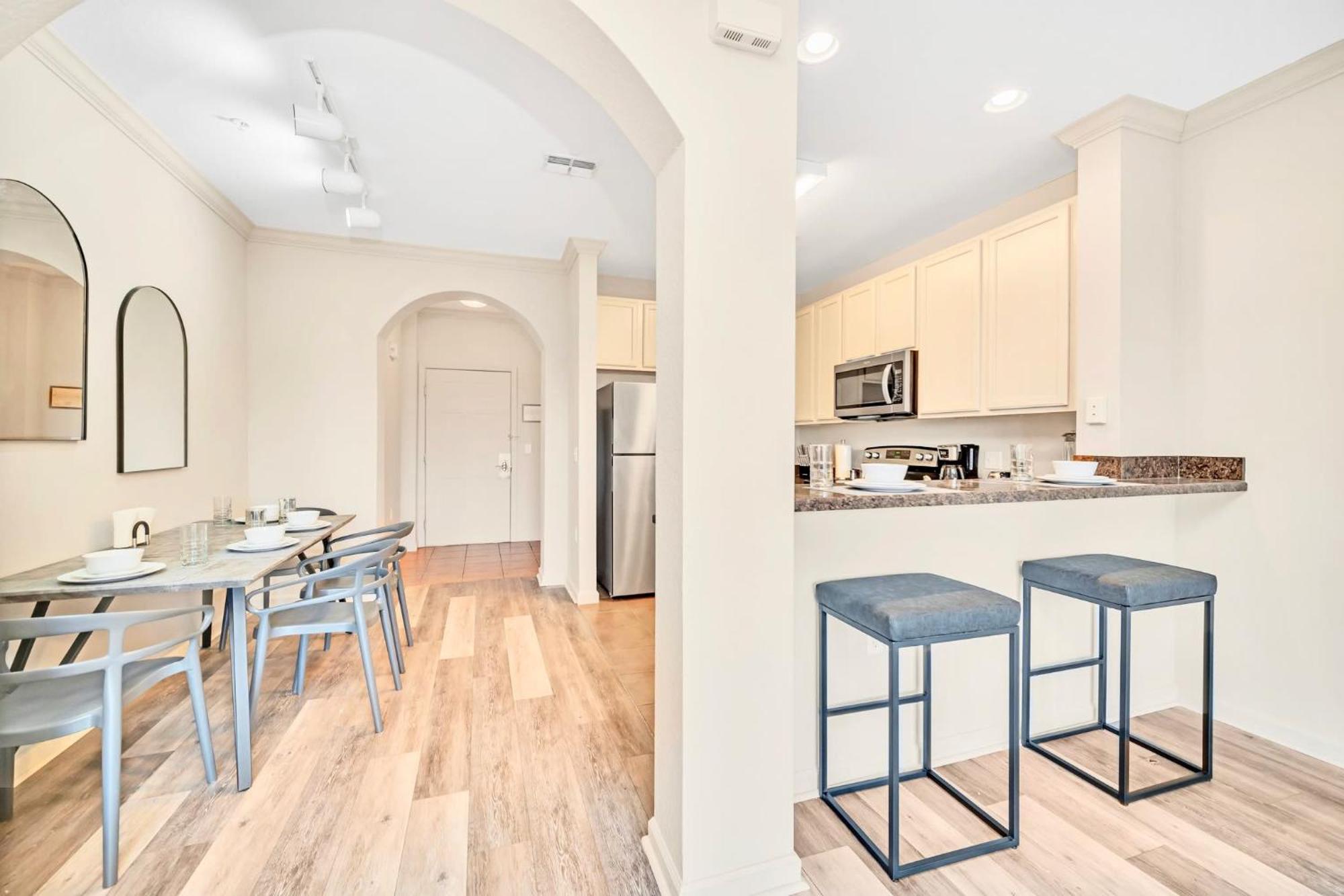 אורלנדו Spacious 2Br Condo With Pool & Hot Tub, Near Disney! מראה חיצוני תמונה